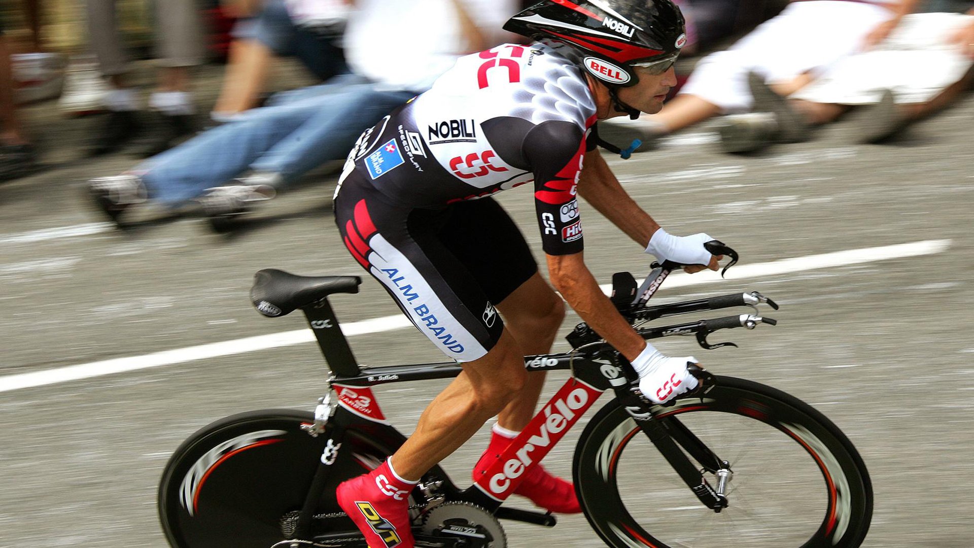 开云体育平台APP-比利时骑手格里高利·瓦特莱特在2024年国际马术联合会障碍赛世界巡回赛中以“Maximus”马匹获得个人第五名，展现坚韧精神。